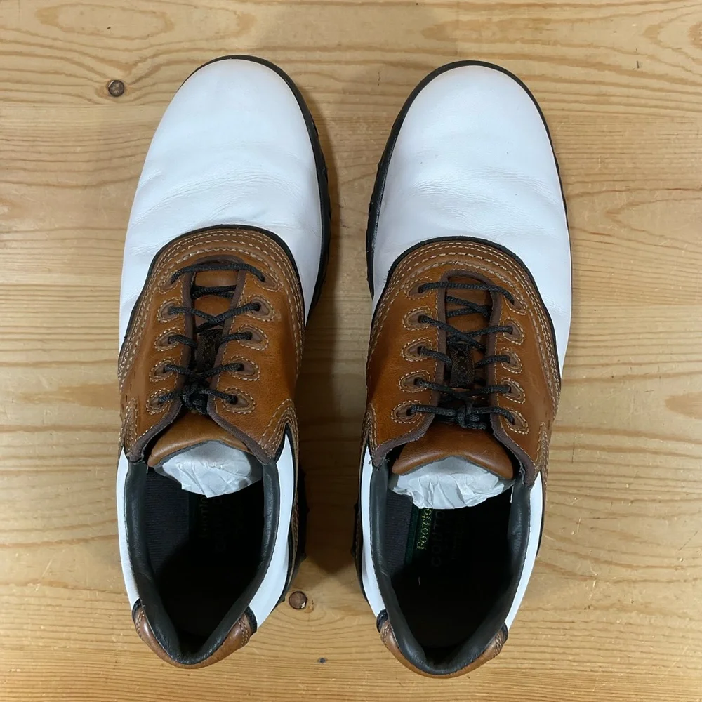 FootJoy Contour Series Saddle Golf Shoes
# 54024
Men’s 8.5 M
White Brown Black - Picture 3 of 9